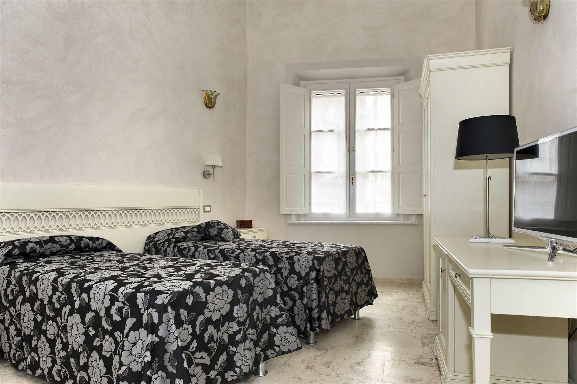 Relais Dei Mercanti B&B And Suites ปิซา ภายนอก รูปภาพ