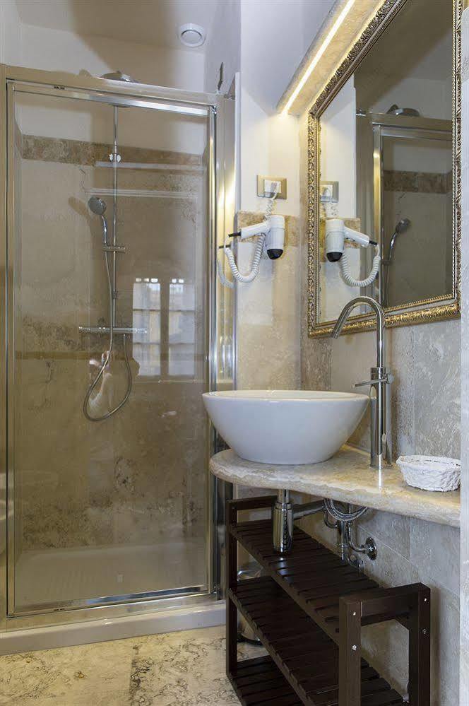 Relais Dei Mercanti B&B And Suites ปิซา ภายนอก รูปภาพ